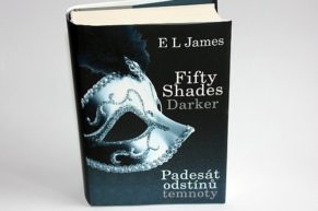 TIP na knihu: 50 odstínů temnoty – E L James