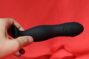 Anální dildo Black Stud s přísavkou – stojí za koupi? RECENZE