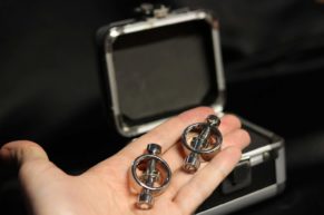 Jak silné jsou svorky na bradavky Magnetic Diamond? Dámská RECENZE