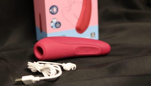Luxusní kousek pro váš klitoris – RECENZE stimulátoru klitorisu Satisfyer Curvy 1