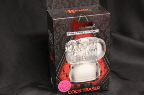Pánský návlek Cock Teaser na vibrační hlavici – od BDSM specialistů z KINK.com = orgasmus nezastavíte!