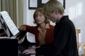 RECENZE erotického dramatu Pianistka (2001)