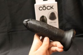 Realistické dildo se stahovací předkožkou King Cock (uncut / neobřezané) – RECENZE