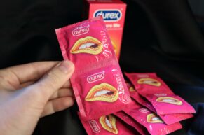 Jaké jsou vroubkované a tečkované kondomy Durex PleasureMax/Me? RECENZE