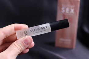 Slow Sex Nipple Play Gel = elegantní drobné zpestření hrátek s bradavkami v RECENZI