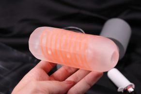 RECENZE Tenga Spinner masturbátor – překvapivě praktická hračka, ale zázrak se nekoná