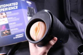 Kiiroo KEON = erotická budoucnost, co vám změní sólo hru? RECENZE automatické umělé vagíny