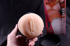 Kiiroo Feel Nicolette Shea = zpověď o tom, jaké to je mít doma pornohvězdu (RECENZE honítka)