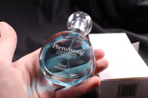 RECENZE: Parfém s feromony PheroStrong by Night pro muže