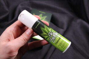 RECENZE Oh! Holy Mary Cannabis análního gelu, takže z berlínského stánku jeptišek rovnou k análním hrátkám
