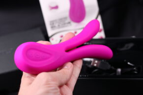 Je Pretty Love Ulysses dvojitá fialová bestie pro holky, které se umí uvolnit? RECENZE dvojitého vibrátoru