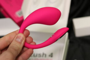 Lovense Lush 4 je jako královna chytrých vibračních vajíček, která umí spojit dva světy (RECENZE)