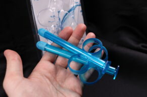 RECENZE  Lube Tube aplikátoru lubrikačního gelu je malá stříkačka, která rozhoduje, jestli trénink půjde hladce